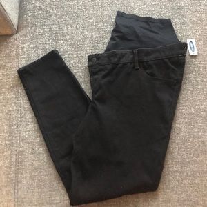 NWT Rockstar Maternity Jeans